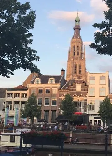 Penthouse Loft Harbour View, Free Parking Apartment